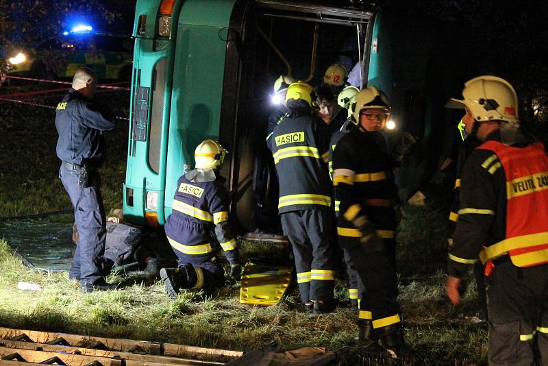 Noční cvičení složek IZS se konalo v Přestavlkách u Čerčan.už pojedenácté.