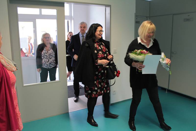 Slavnostní zahájení provozu Základní školy a Praktické školy Benešov se konalo v pondělí 25. února 2019.