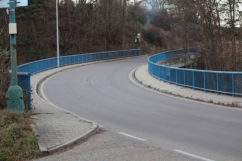 V Podělusech začne Týnec nad Sázavou stavět chodník na přelomu března a dubna roku 2021.