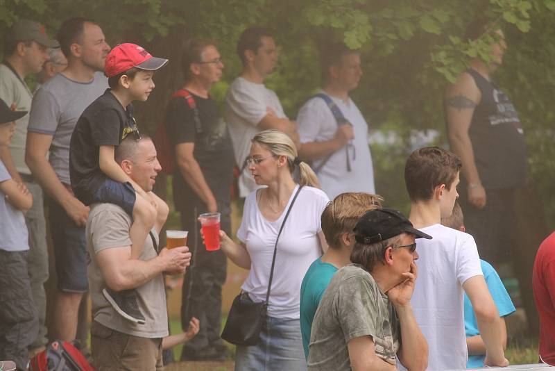 Vojenské technické muzeum se opět po roce velkolepě otevřelo veřejnosti. Dvacátou druhou sezonu zahájil průlet letounů i ukázka bitvy u Zborova.