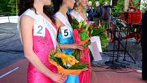 Z šatny a zákulisí volby Miss hasička Středočeského kraje 2013 na Konopišti.