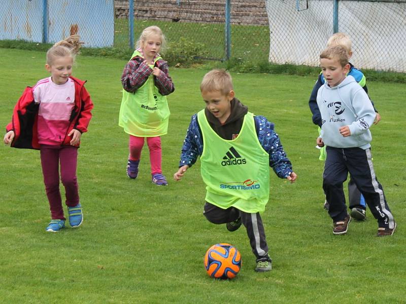 Nábor dětí na fotbal Benešově ve spolupráci s FAČR.