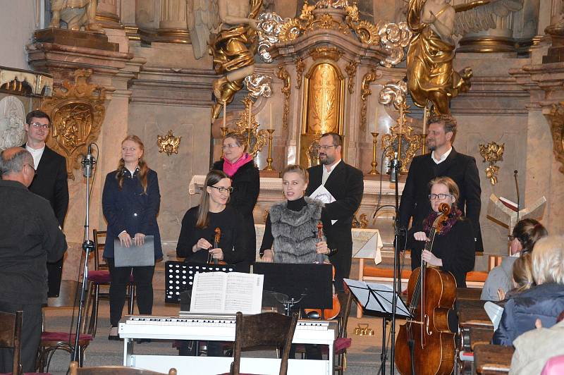 Komorní soubor Melos zahrál v kostele v Benešově.