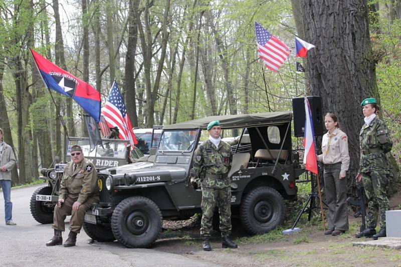 Pieta u pomníku americkým letcům na Konopišti.