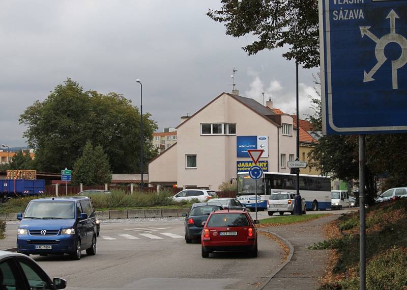 Od 5. do 15. října sjíždí vozidla směr Praha do benešovské Křižíkovy ulice..