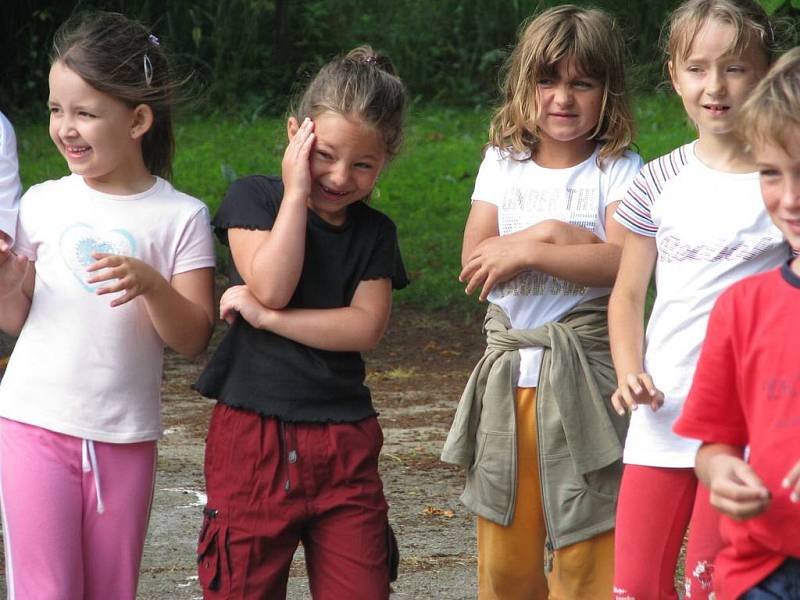 Při evakuaci nedošlo k žádným neplánovaným událostem, všechny děti na volný prostor dorazily vpořádku. Naštěstí šlo pouze o cvičení