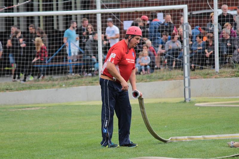 Benešovská hasičská liga v Miřeticích.