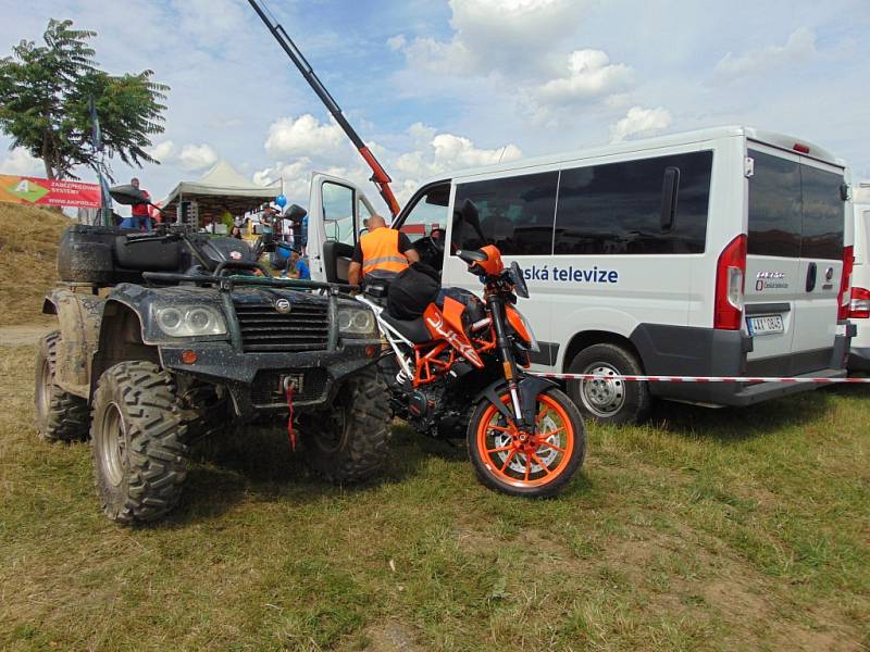 Mistrovství autokrosu oživilo poříčskou Homolku.