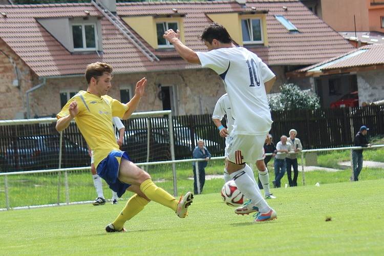 AFK Tuchlovice - SK Benešov B   2:1(1:1)