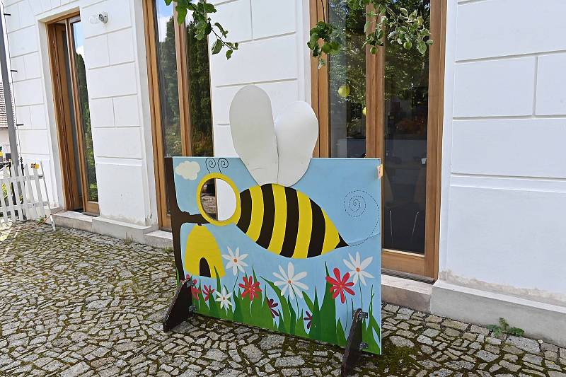 Z oslavy 10. narozenin Včelího světa v Hulicích.
