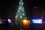 Rozsvěcení vánočního stromu v centru města nad Sázavou se konalo v sobotu 30. listopadu podvečer.