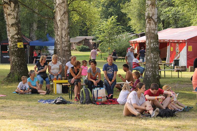 Slunovrat zahájil Miro Šmajda s Františkem Nedvědem.