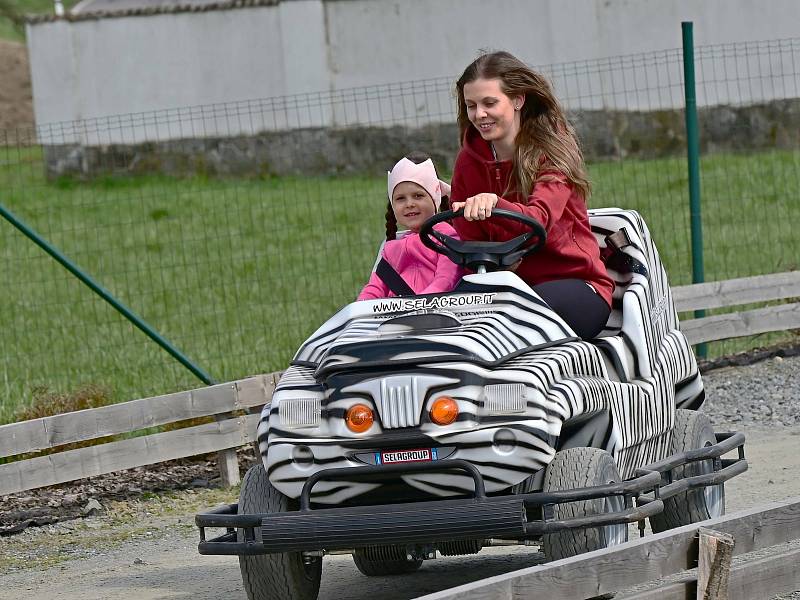 Ve Farmaparku Soběhrdy.