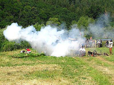 Bitva o brod 2010 ve Zbořeném Kostelci.