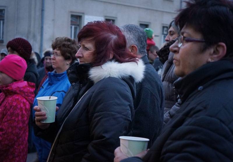 Ve Vlašimi vystoupil při adventním trhu Martin Maxa.