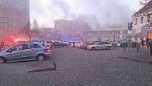 Požár obchodního domu Hvězda v centru Benešova.