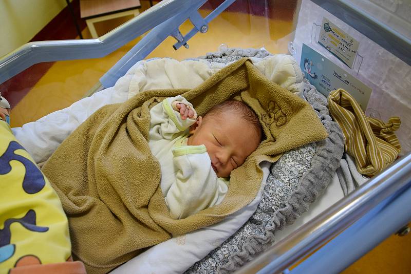 Matyáš Hejna se Jitce a Janovi narodil v benešovské nemocnici 24. září 2022 ve 4.14 hodin, vážil 2920 gramů. Bydlištěm rodiny jsou Postupice.