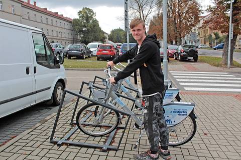 Sdílená kola se rozjedou v úterý 2. dubna po vzoru Benešova také ve Voticích a Olbramovicích.