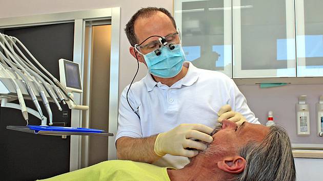 Najít zubaře, který odpovídá požadavkům na kvalitní péči o chrup ve 21. století, není úplně snadné. Ilustrační foto.