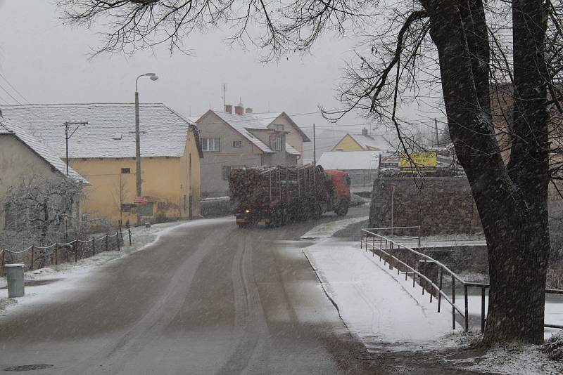 Zima v Louňovicích pod Blaníkem.