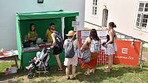 Výtěžek letošního festivalu CihlaFest půjde na opravu střechy Fary.