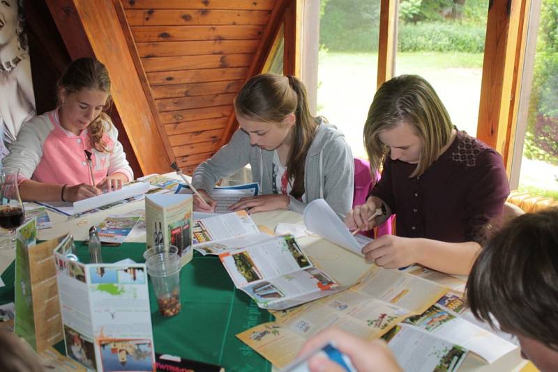 Předávání cen žákům z benešovských ZŠ, kteří dosáhli výrazných úspěchů v letošním školním roce. 