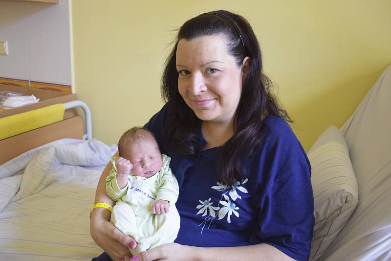 Simona Peukertová z Čerčan je do 10. července šťastnou maminkou malého Jakuba Daniela Peukerta, který se narodil v 16.12 s váhou 3 230 gramů a mírou 47 centimetrů.