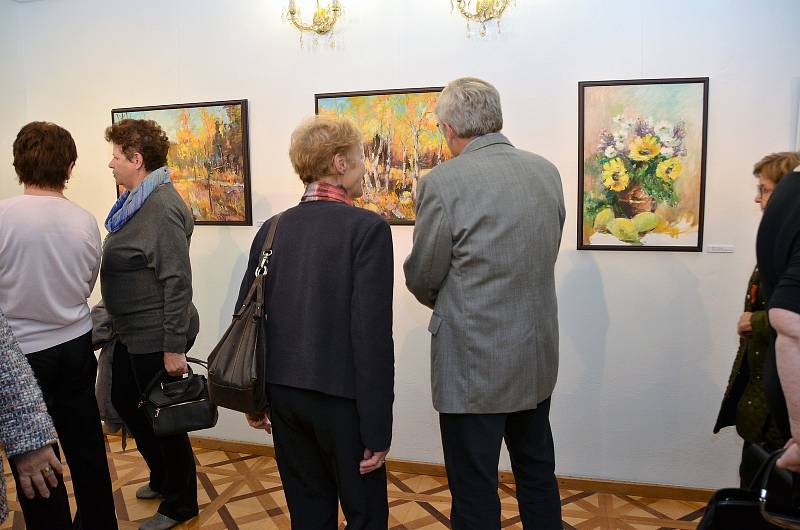 Obrazy Jana Dvořáka mohou zájemci ve Vlašimi zhlédnout až do 29. října.