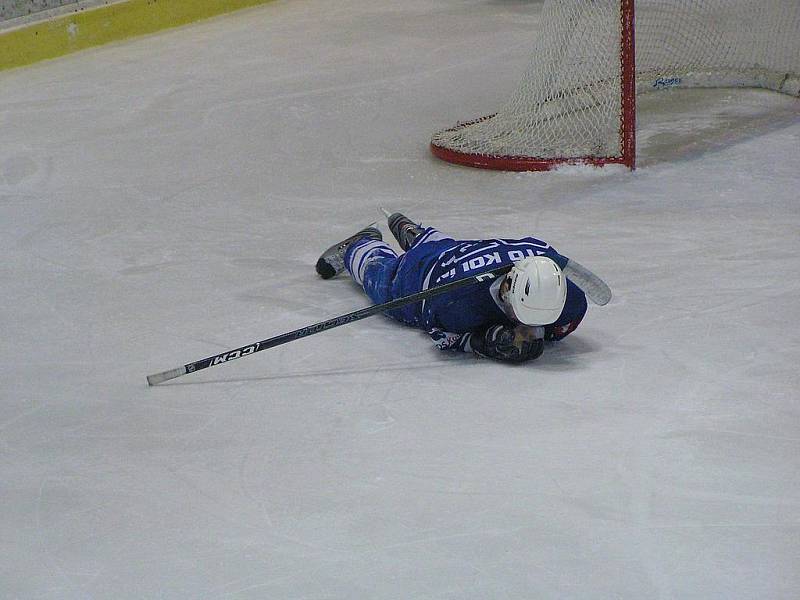 Zápas II. hokejové ligy Benešov - Kolín 5:3.