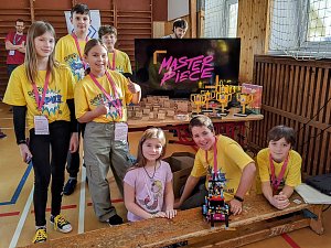 Z robotické soutěže First Lego League Challenge v Praze: Super Spike team ze Sázavy.