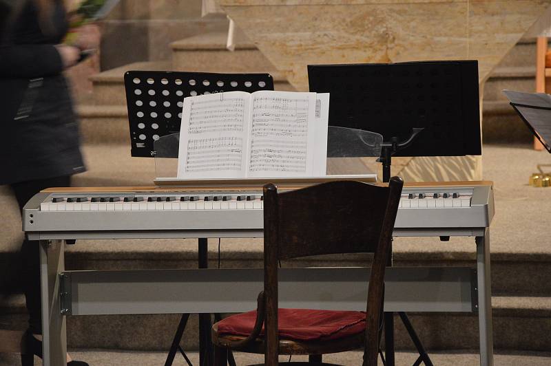 Komorní soubor Melos zahrál v kostele v Benešově.