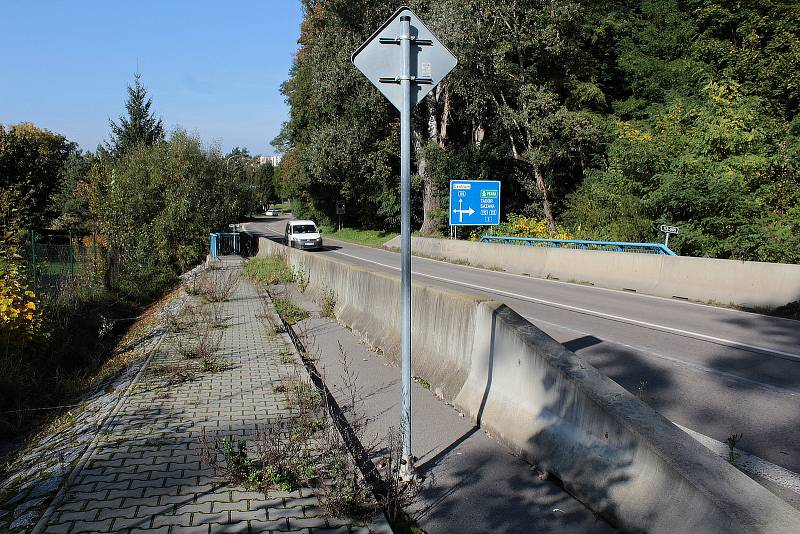 Komunikace ve Vlašimské ulici v Benešově.