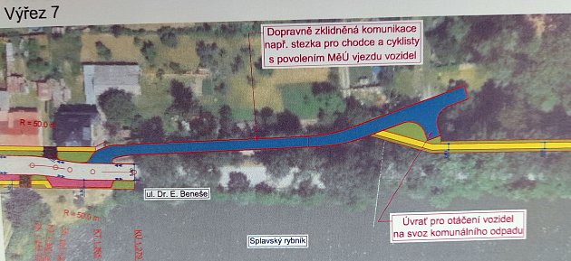 Část cyklostezky ze Sudoměřic do Benešova povede také pod hrází bystřického Splavského rybníka.