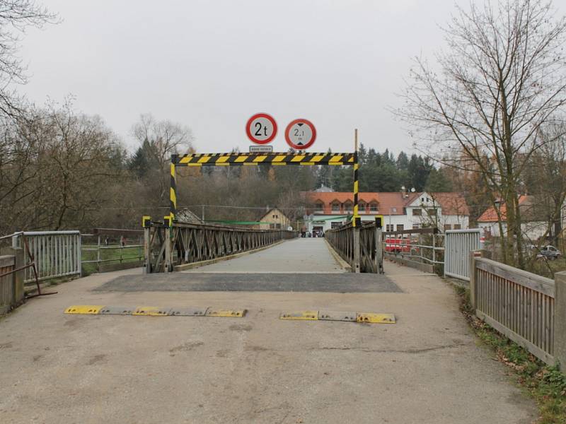 Most mezi Čtyřkoly a Lštěním.