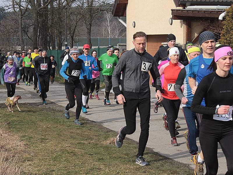 Běh na Čerčanský Chlum 2016 - odstartováno.