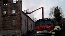 V Zápech vyhořel bývalý mlýn, škody přesáhly 20 milionů