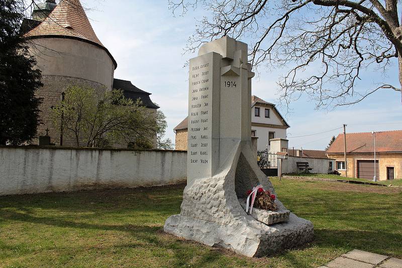 Fotokvíz: Poznejte obec na Benešovsku.