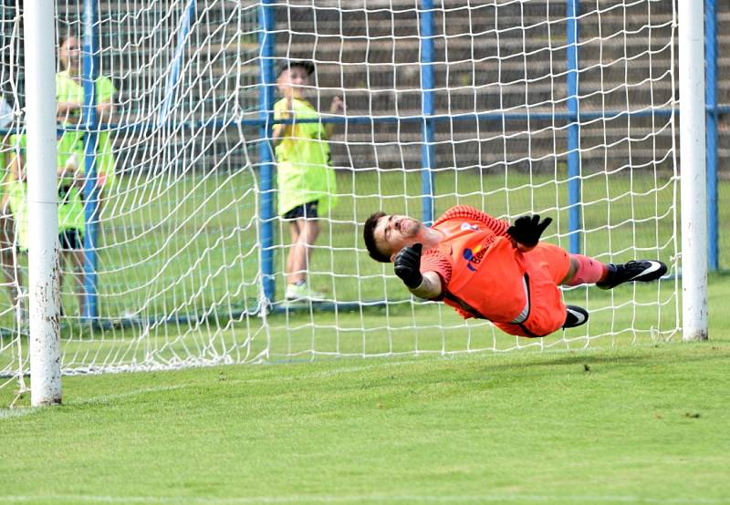 FORTUNA:ČFL a svátek v Benešově, který hostil béčko Sparty. Prohrál na penalty.