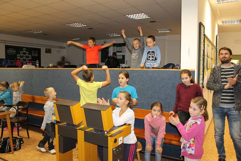 Kuželkárnu v Benešově využívají pro soutěžení také kroužky Domu dětí a mládeže Benešov.