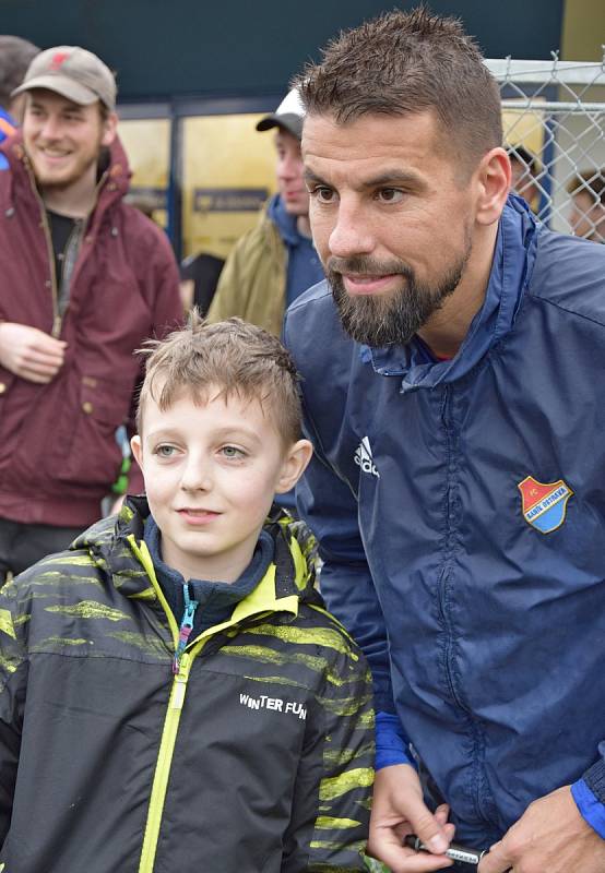 V Úročnici na Benešovsku se FC Baník Ostrava připravoval na zápas proti pražské Slavii. V hledišti se na hvězdy jako Baroš, Fillo, Laštůvka či Stronati přišlo podívat spousta diváků.