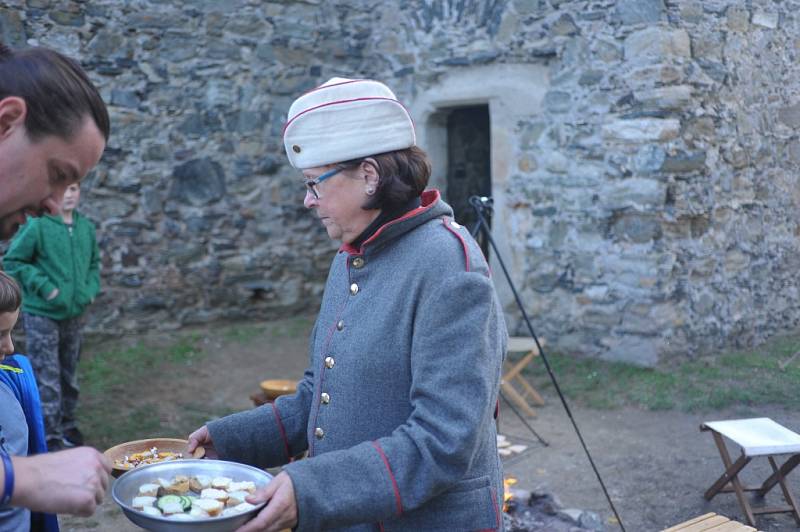 Hrad Český Šternberk ovládla historická atmosféra.