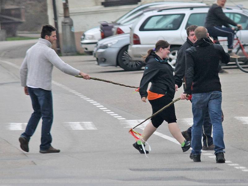 Pomlázka ve Strnadicích, Maršovicích a v Bystřici.