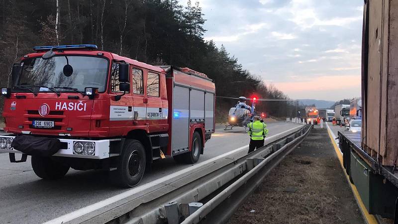 Dopravní nehoda u Mirošovic