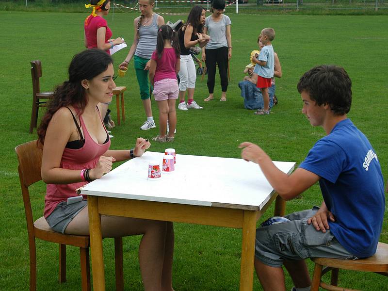 Den dětí v Mezně s mezinárodní účastí ze tři kontinentů.  