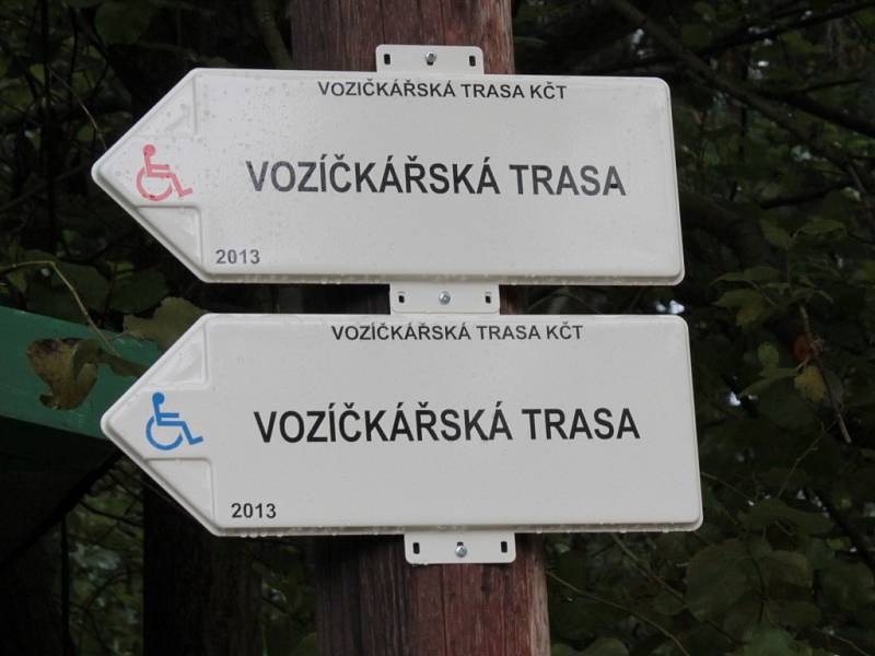 V Rehabilitačním ústavu Kladruby jsou od pátku 13. září otevřené dva okruhy turistické stezky určená pro vozíčkáře.