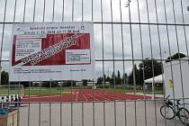 Atletický stadion Na Sladovce v Benešově.