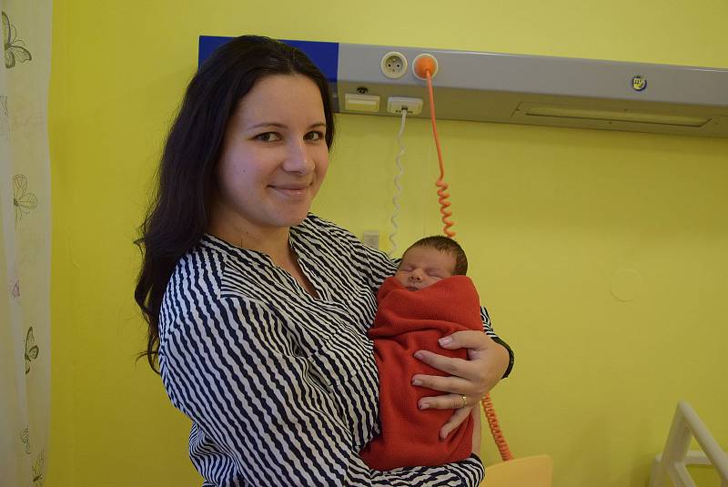 Meda Novotná se manželům Petře a Jakubovi narodila v benešovské nemocnici 17. listopadu 2022 ve 13.16 hodin, vážila 3410 gramů. Bydlištěm rodiny jsou Podělusy.