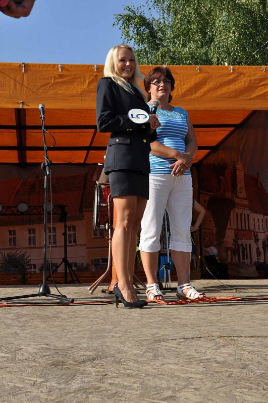 Hasičky Markéta Járková a Martina Papíková v Polsku reprezentovaly Benešovsko při soutěži o titul evropské Miss.