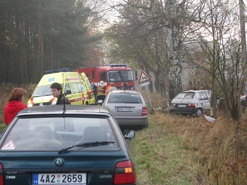 Sobotní nehoda se stala na přehledném úseku. Na vozovce nebyly stopy po brzdění