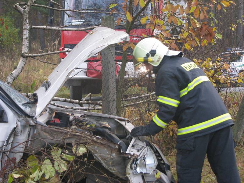 Sobotní nehoda se stala na přehledném úseku. Na vozovce nebyly stopy po brzdění